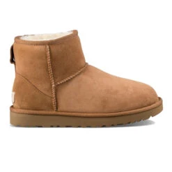 UGG Girls' Classic Mini II Boots