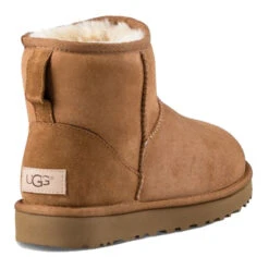 UGG Girls' Classic Mini II Boots -Patagonia Shop Womens UGG Classic Mini II Boot 20Chestnut 2