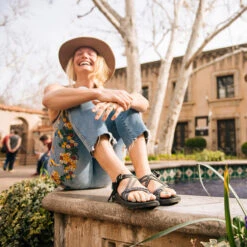 Chaco Z/Cloud 2 Women's Sandals -Patagonia Shop chaco womens z cloud 2 sandals lifestyle 2