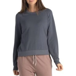 Free Fly Women's Bamboo Lightweight Fleece Crew