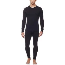 Icebreaker Men's Tech Top Long-Sleeve Crew 9 Icebreaker Men's Tech Top Long-Sleeve Crew -Patagonia Shop icebreaker mens tech top long sleeve crewe black full