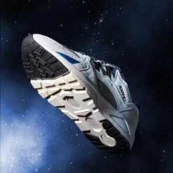 Karhu Fusion 2.0 Unisex Sneaker -Patagonia Shop karhu womens fusion 2 sneakers dawn blue jet black 1