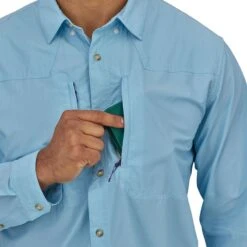 Patagonia Men's Long-Sleeve Sun Stretch Shirt -Patagonia Shop patagonia mens long sleeve sun stretch shirt lago blue 4