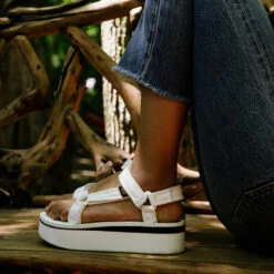 Teva Flatform Universal Mesh Print Women's Sandals 16 Teva Flatform Universal Mesh Print Women's Sandals -Patagonia Shop teva flatform universal mesh print ls 6