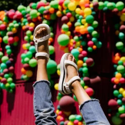 Teva Flatform Universal Mesh Print Women's Sandals 15 Teva Flatform Universal Mesh Print Women's Sandals -Patagonia Shop teva flatform universal mesh print ls 7