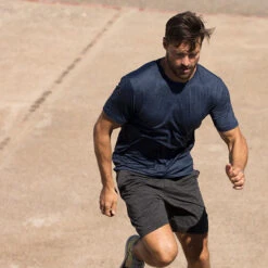 Vuori Men's Strato Tech Short-Sleeve T-Shirt -Patagonia Shop vuo018 add 1