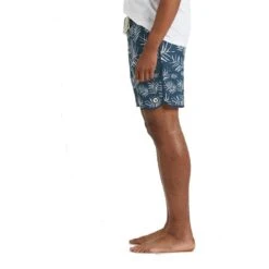 Vuori Men's Cruise Boardshorts - 7.5" Inseam -Patagonia Shop vuori cruise boardshorts palm scribble side