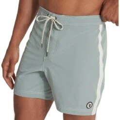 Vuori Men's Puerto Boardshorts - 6" Inseam -Patagonia Shop vuori mens puerto boardshorts close