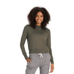 Vuori Women's Daydream Crew Pullover -Patagonia Shop vuori womens daydream crew oregano heather grid