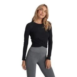 Vuori Women's Long Sleeve Cove Twist Tee