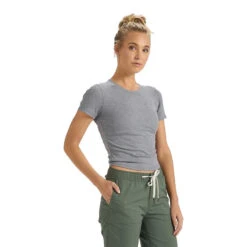 Vuori Women's Mudra Fitted Tee -Patagonia Shop vuori womens mudra fitted tee heather grey 2