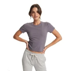 Vuori Women's Mudra Fitted Tee