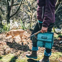 Yeti Coolers YETI Daytrip Lunch Bag -Patagonia Shop yeti daytrip lunch bag lifestyle 4